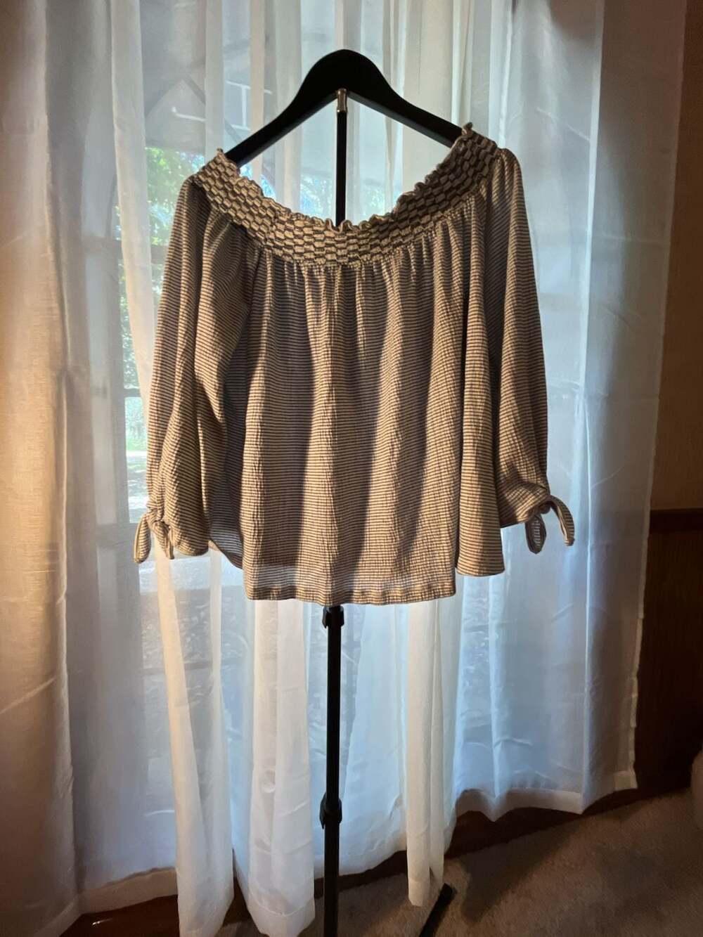 Jessica Simpson Off-The-Shoulder Striped Crinkle Top
